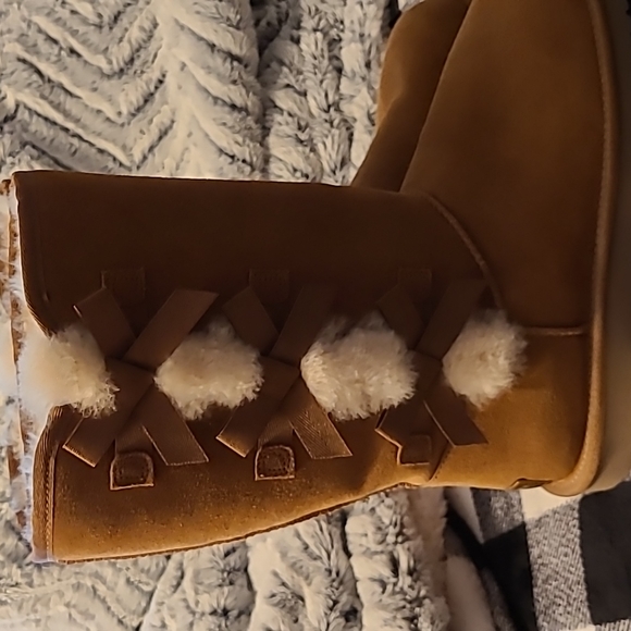 Kookaburra by UGG Boots - Picture 5 of 6
